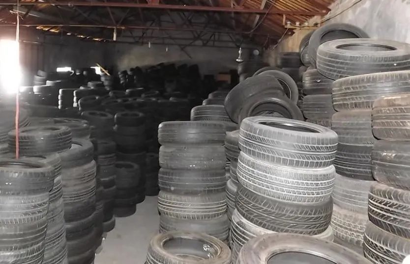 潔匠凈化·的凈工業(yè)除臭劑_廢舊輪胎煉油廢氣污染，車間惡臭問題可利用潔匠凈化除臭劑解決
